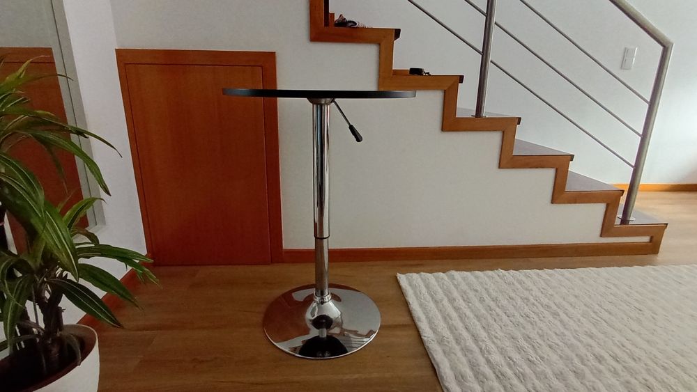 Mesa de Bar Redonda com Altura Ajustável