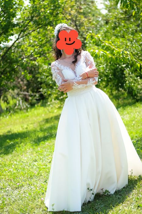 Продам весільну сукню