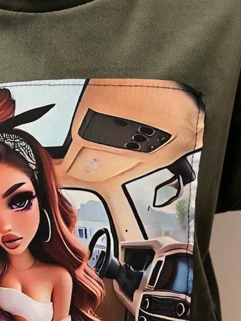 Krótki dres welurowy print lalka w aucie kolor khaki