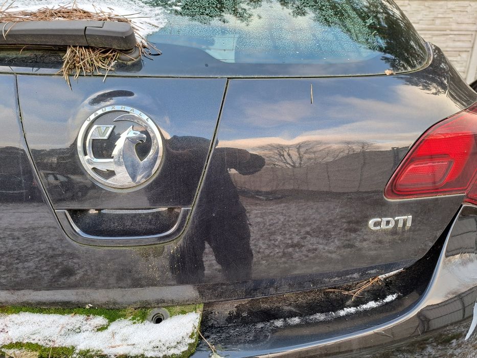 Klapa bagażnika Opel Astra J HB z22c