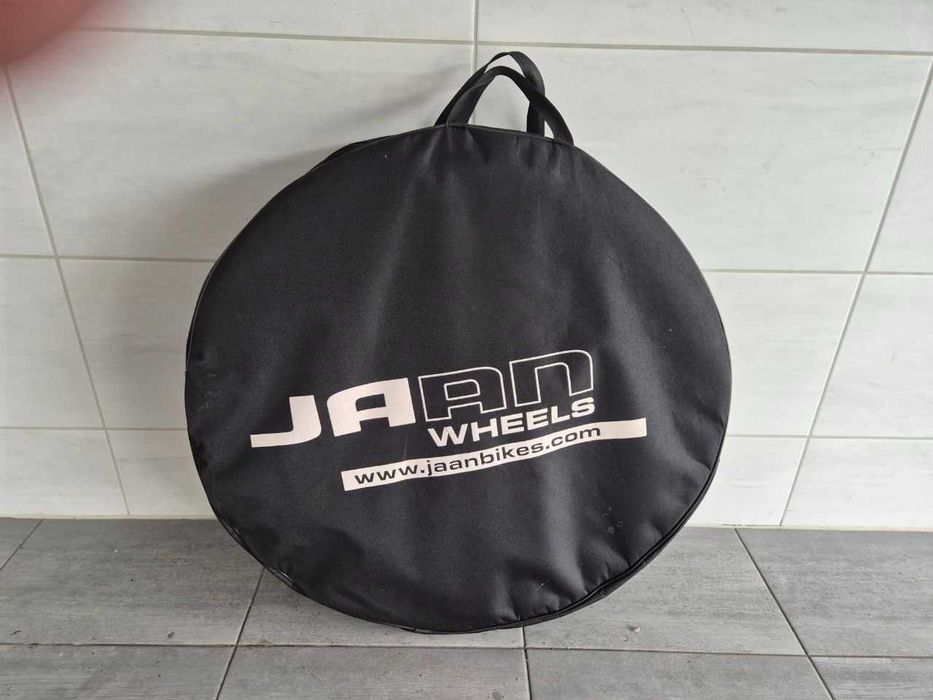 Kask czasowy Giro AEROHEAD MIPSII i Koła dysk Jaan