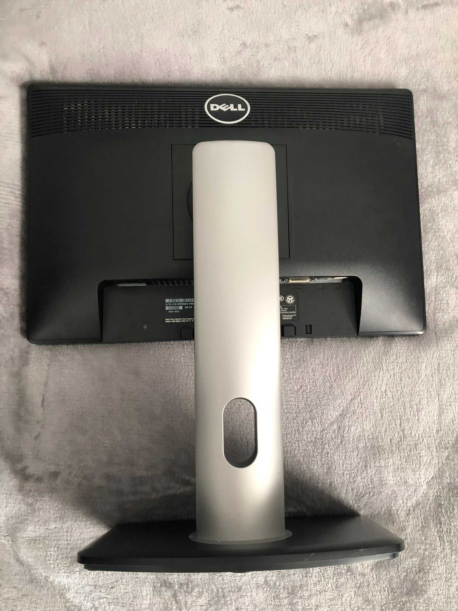 Monitor DELL P1913 z podstawą PIVOT (obracana) ładny