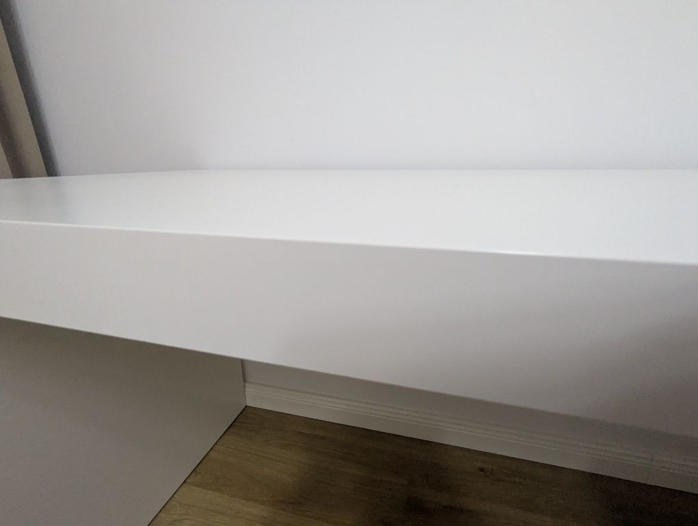 Sprzedam biurko Malm Ikea 151x65 cm