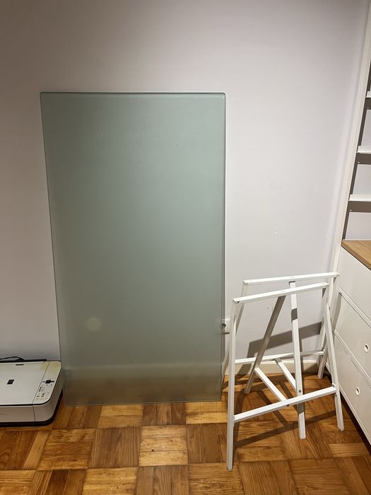 Mesa ikea vidro e cavaletes