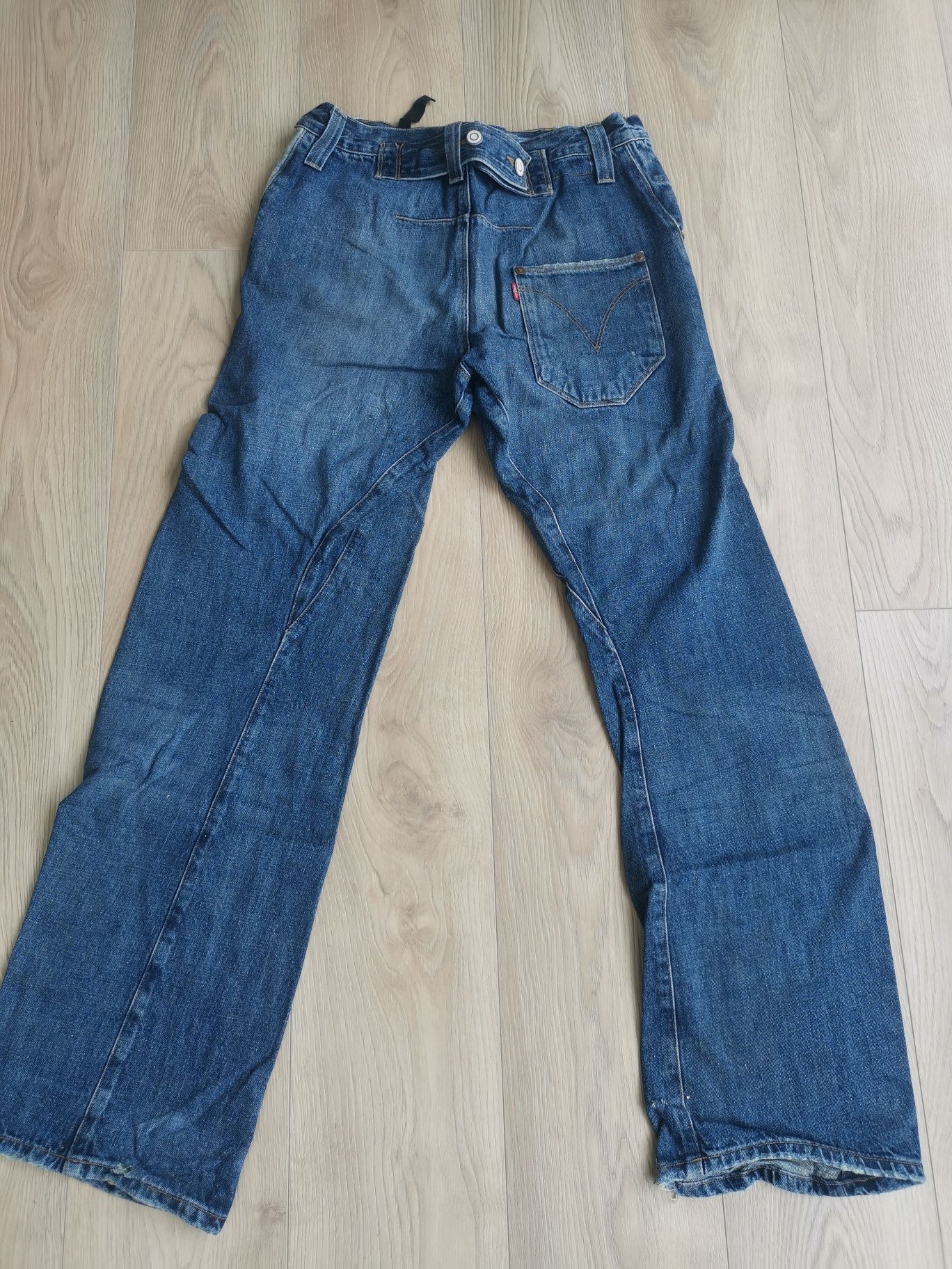 Calças Levis engineered w30