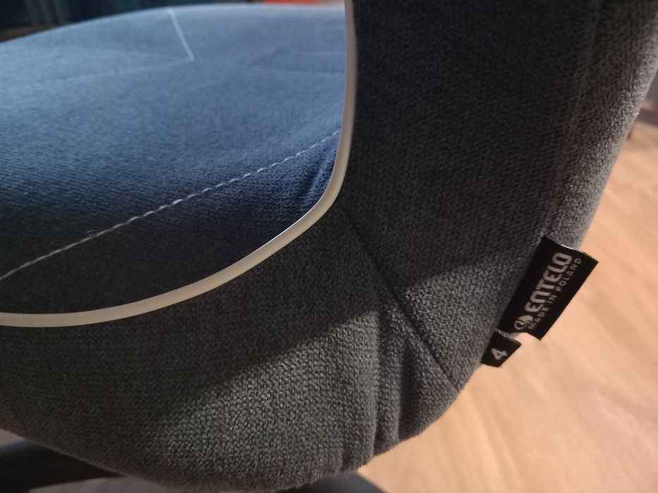 Krzesło do biurka, dla zdrowia dziecka, Entelo, rozmiar 4, (wzrost 133