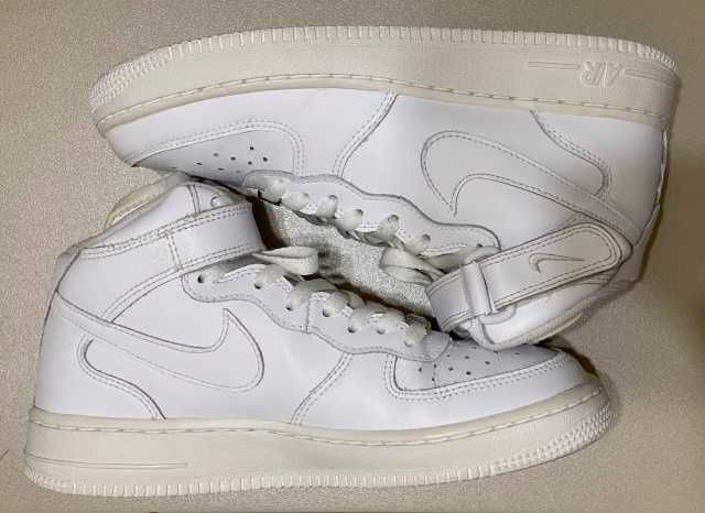 Кроссовки Nike Air Force 1 MID размер EUR-37,5/36,5-23,5 см.