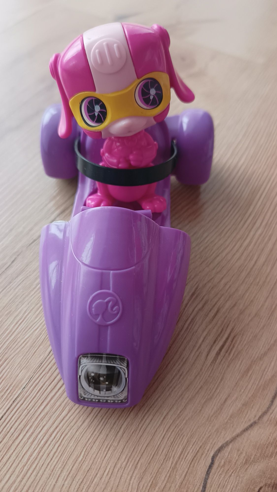 Barbie - motor z pieskiem z serii Tajne Agentki