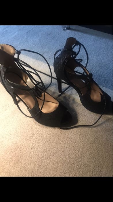 Botim salto alto e sapato alto e sapato raso