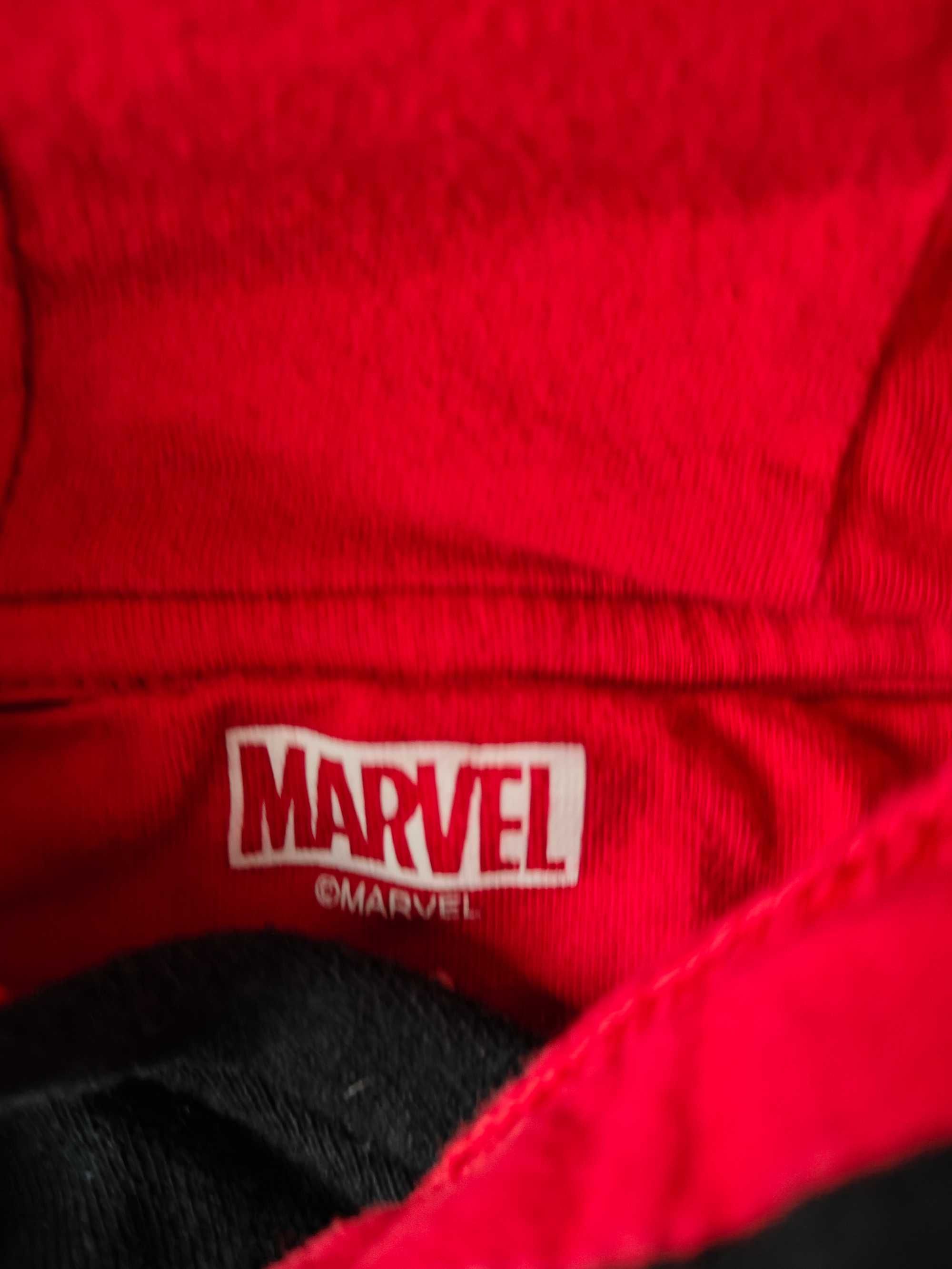 Bluza i koszulka Marvel, 128