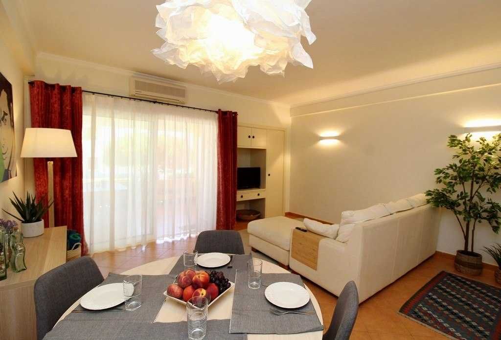 Apartamento T1+1 - até 4 PAX - Urb. Golden Club Cabanas, Algarve
