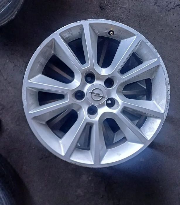 Opel Felgi Aluminiowe 5x110 17 &#039;&#039; ET35