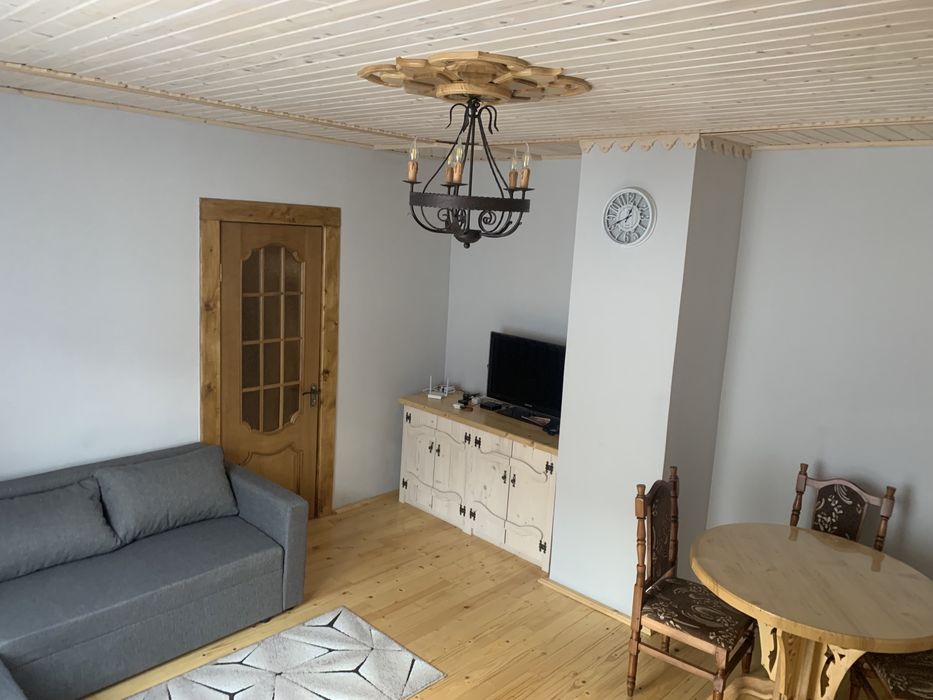 Здається квартира Центр ЯремчЕ житло кімнати номери будинок