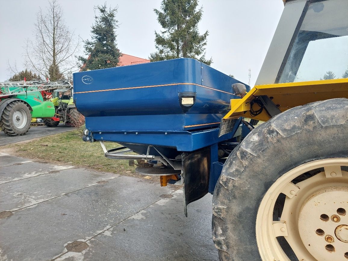 Rozsiewacz nawozu bogballe M3 z komputer sterownik utrzymujący dawkę