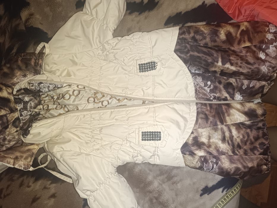 Віддам дитячу куртку