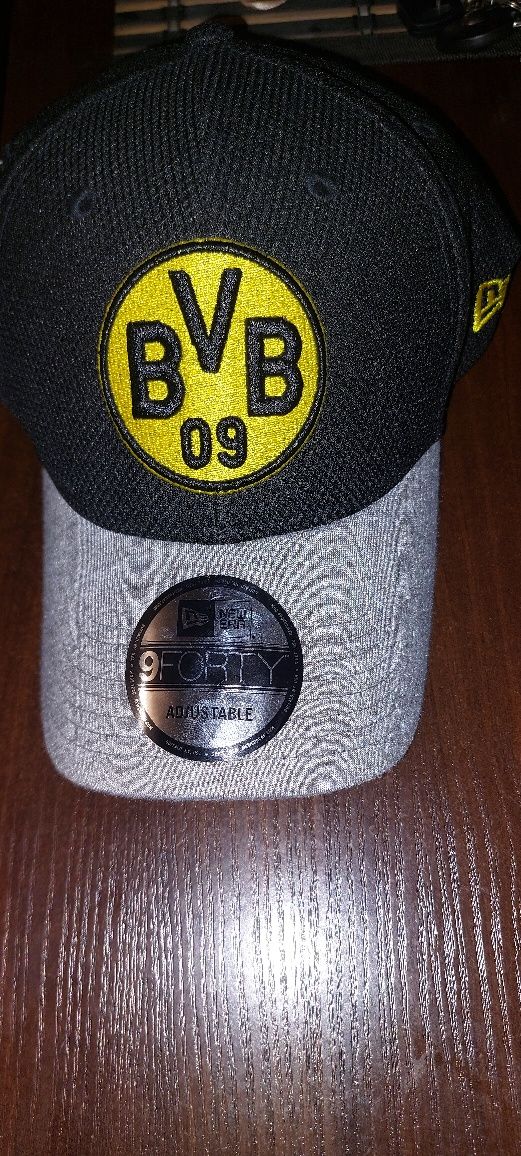 Okazja dwie Bejzbolówki BVB Borusia Dortmund nowa plus szalik