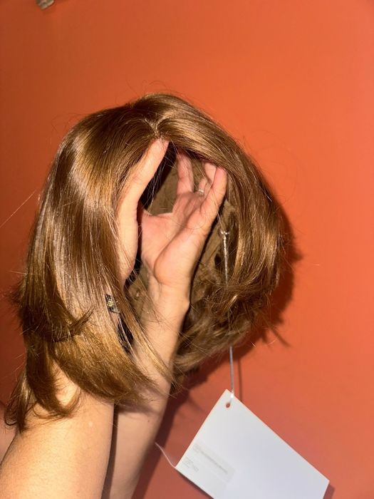 Peruki damskie z naturalnych wlosow. Peruka tylko przymierzaona nigdy