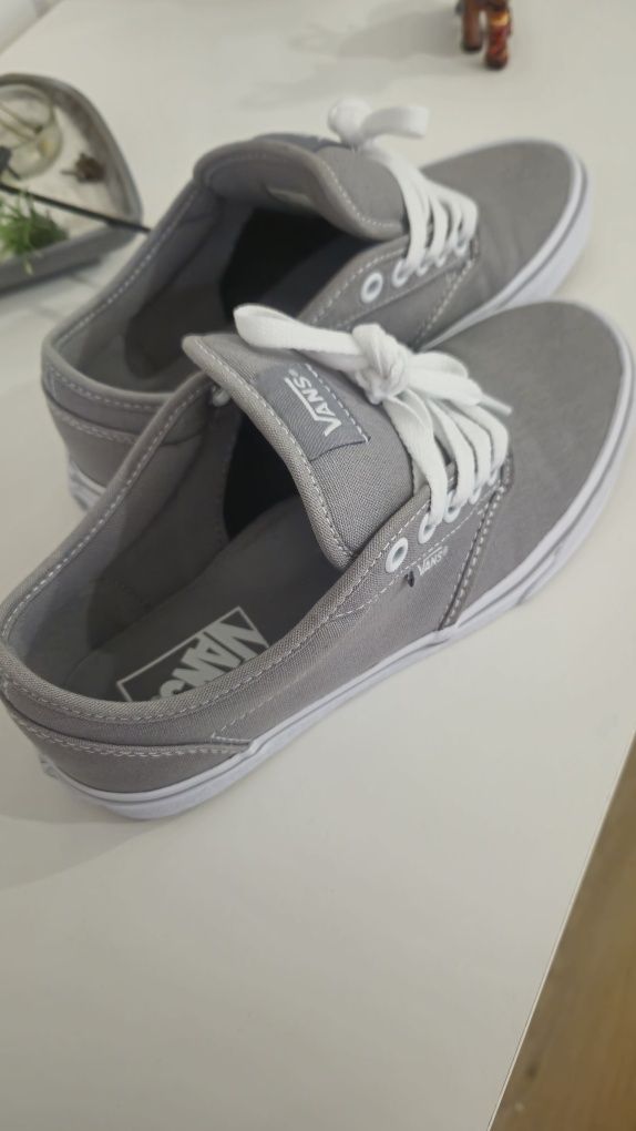 Sapatilhas Vans Cinza