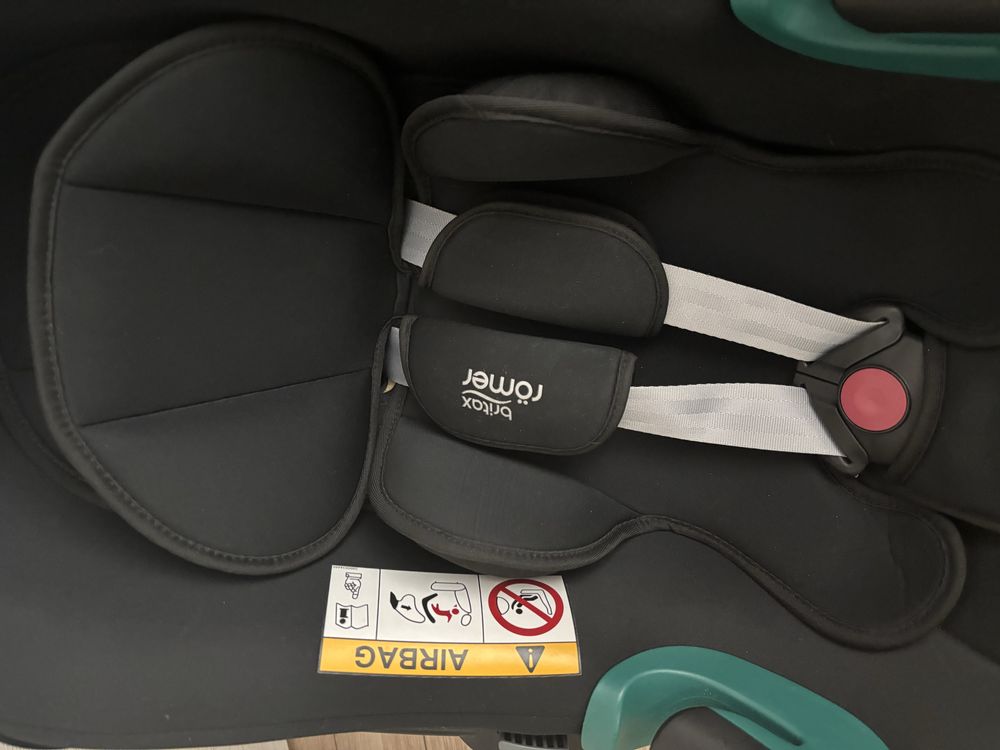 Fotelik samochodowy z basa obrotowa Marki Britax