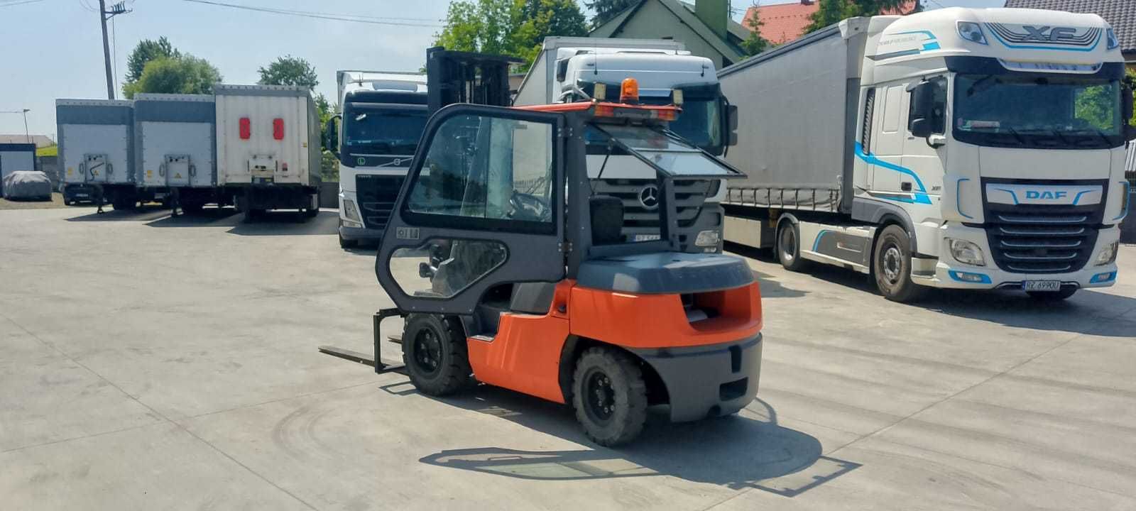 Wózek widłowy TOYOTA 02-7FD35 IDEALNY STAN !!
