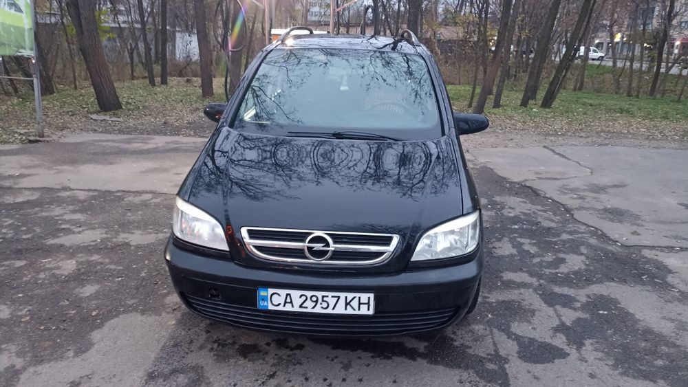Opel zafira 2,2 dti