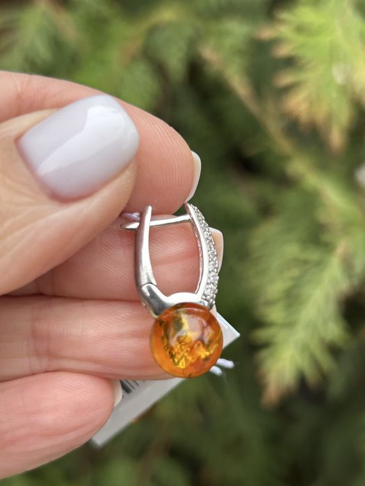 Шиканий срібний набір з натуральним бурштином