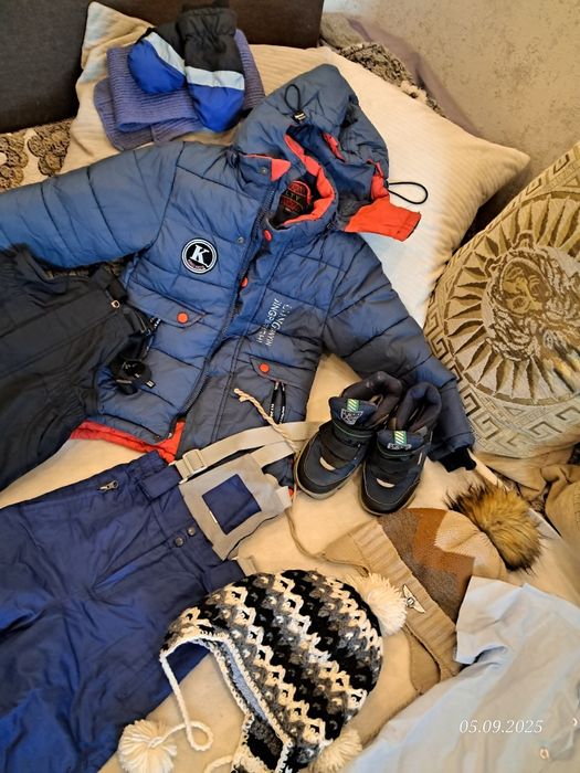 Одяг для хлопчика 110-116 черевики 18 см курточка тепла комбез