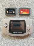Gameboy Advance + dwie gry