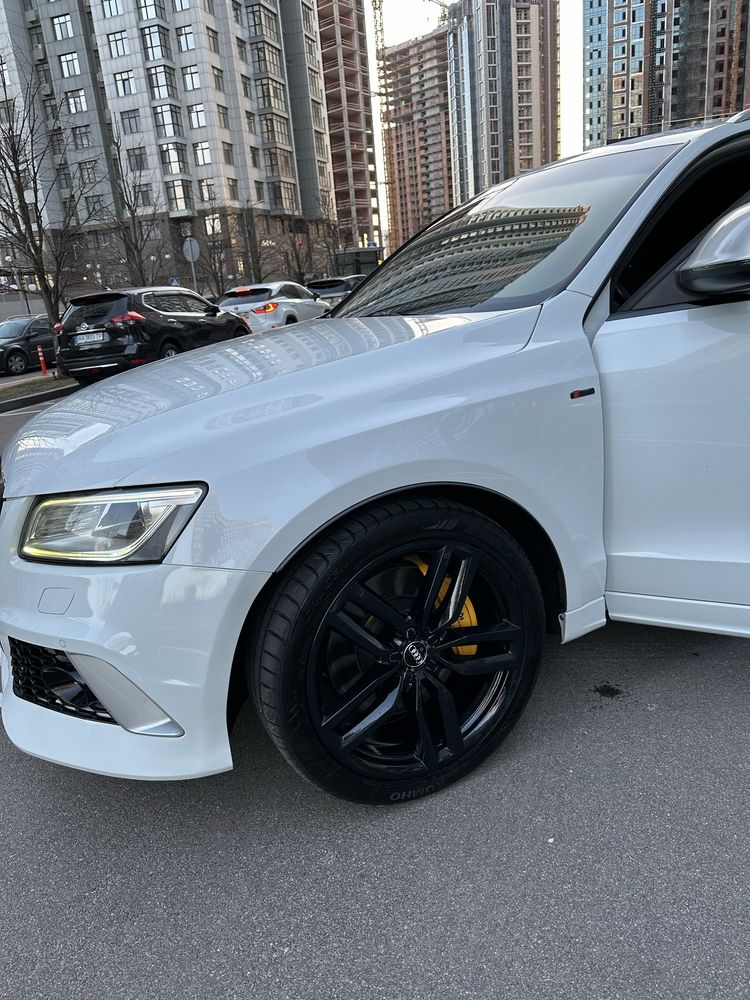 Автомобіль Audi SQ5 2014 2015 Q5 спорт оригінальний пробіг спортивне