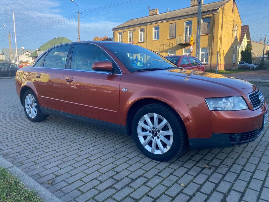 Audi A4 Limousine Audi sedan 2.0 benzyna