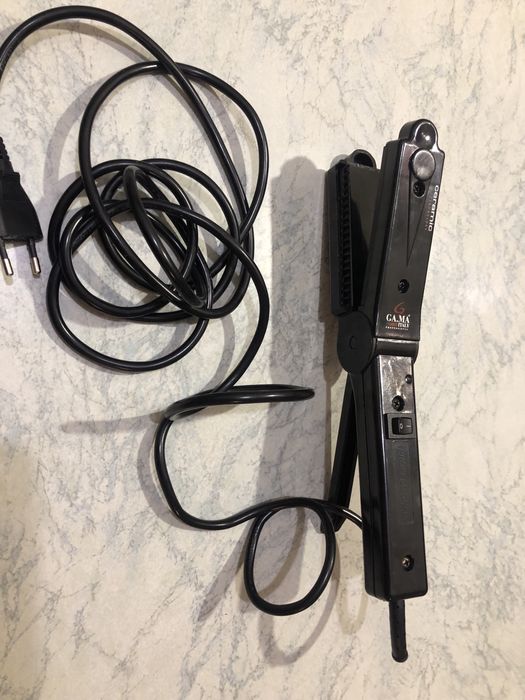 Плойка випрямлювач волосся