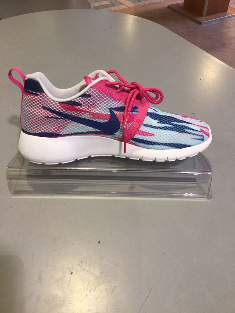 Obuwie damskie Nike Roshe One Flight Weight rozmiar 36.5
