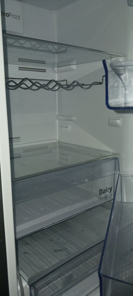 Frigorífico Combinado marca beko