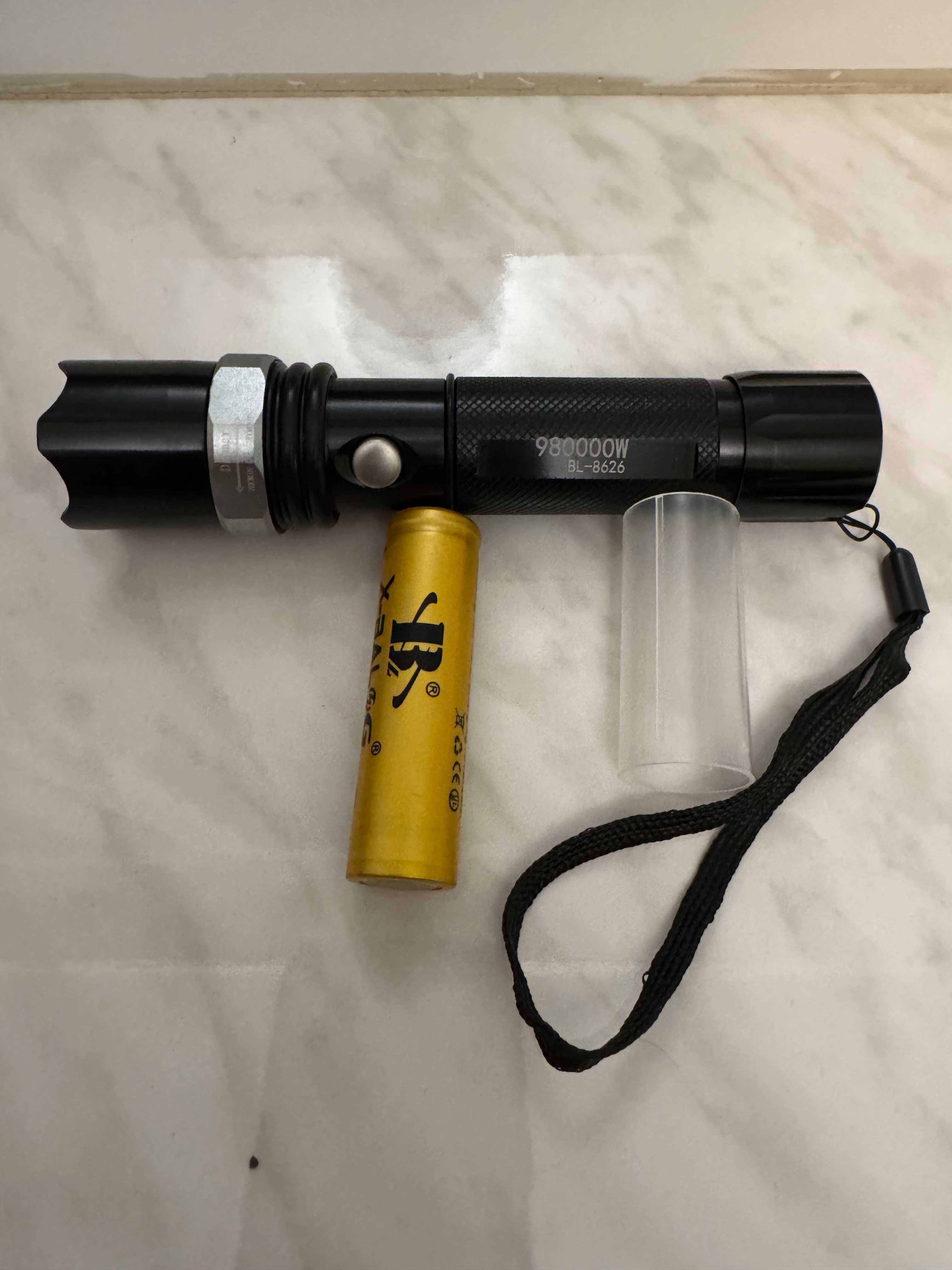 Фонарик ручной тактический SWAT BL-8626-XPE