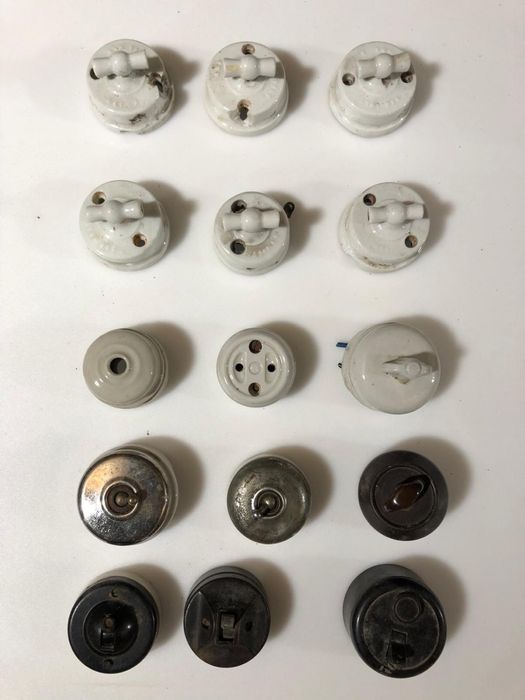 Lote de interruptores em porcelana e baquelite antigos