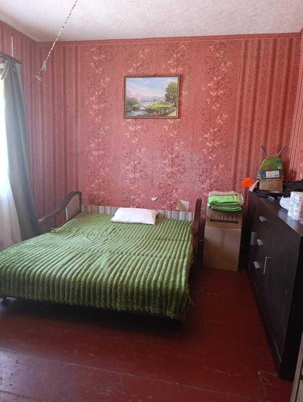 Продам  газифицированный дом с удобствами.  Есть флигель. Сертификат +
