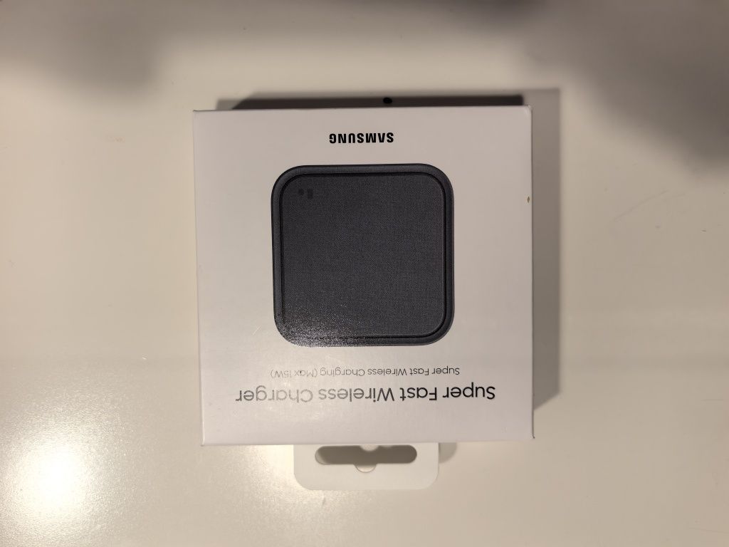 Samsung Galaxy 22 5G DUAL SIM 8GB/256GB + akcesoria