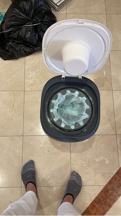 Caixote de fraldas novo