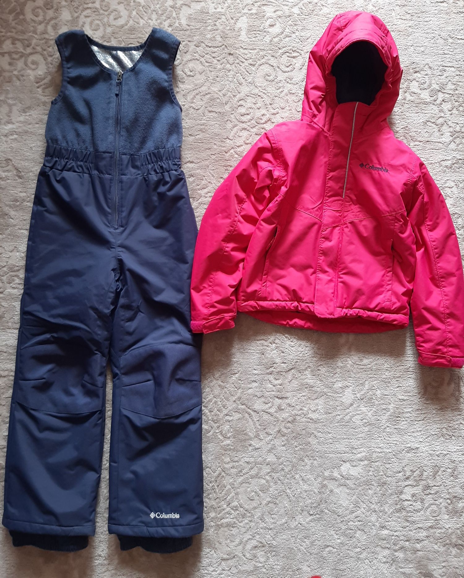 Зимний комбинезон Columbia Buga set xs, 6-7 лет, на 114-125 см.
Зимний