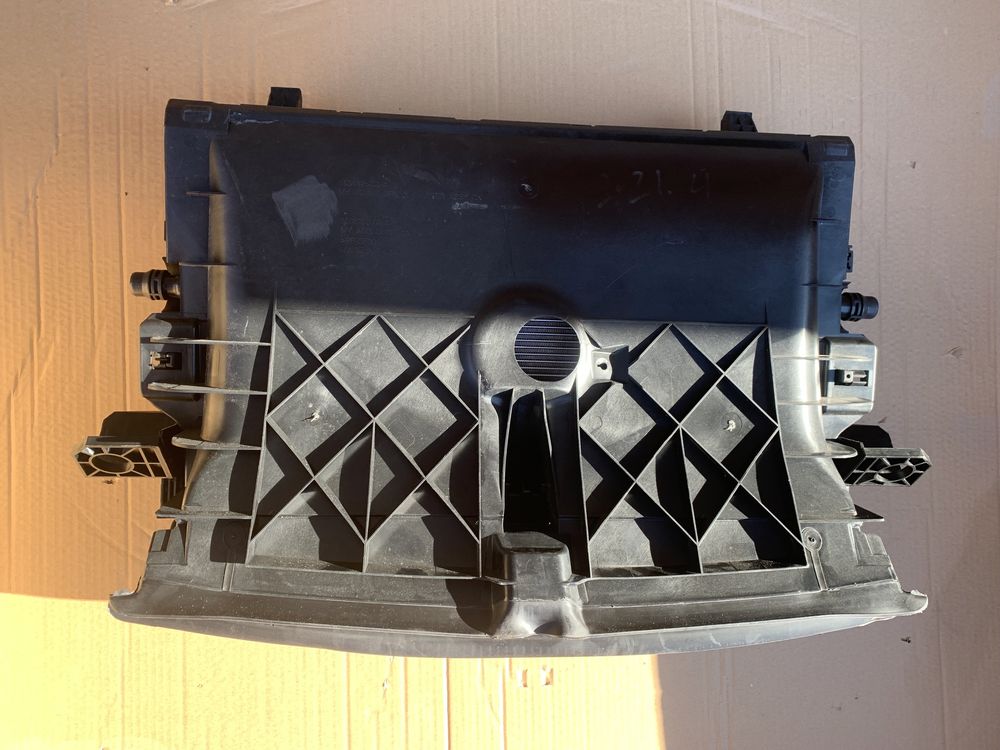 Диффузор вентелятора радиатора Tesla Model Y