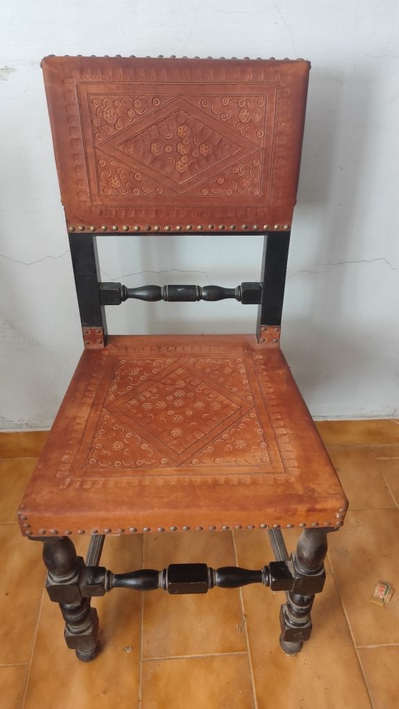 4 Cadeiras diferentes vintage coleção
