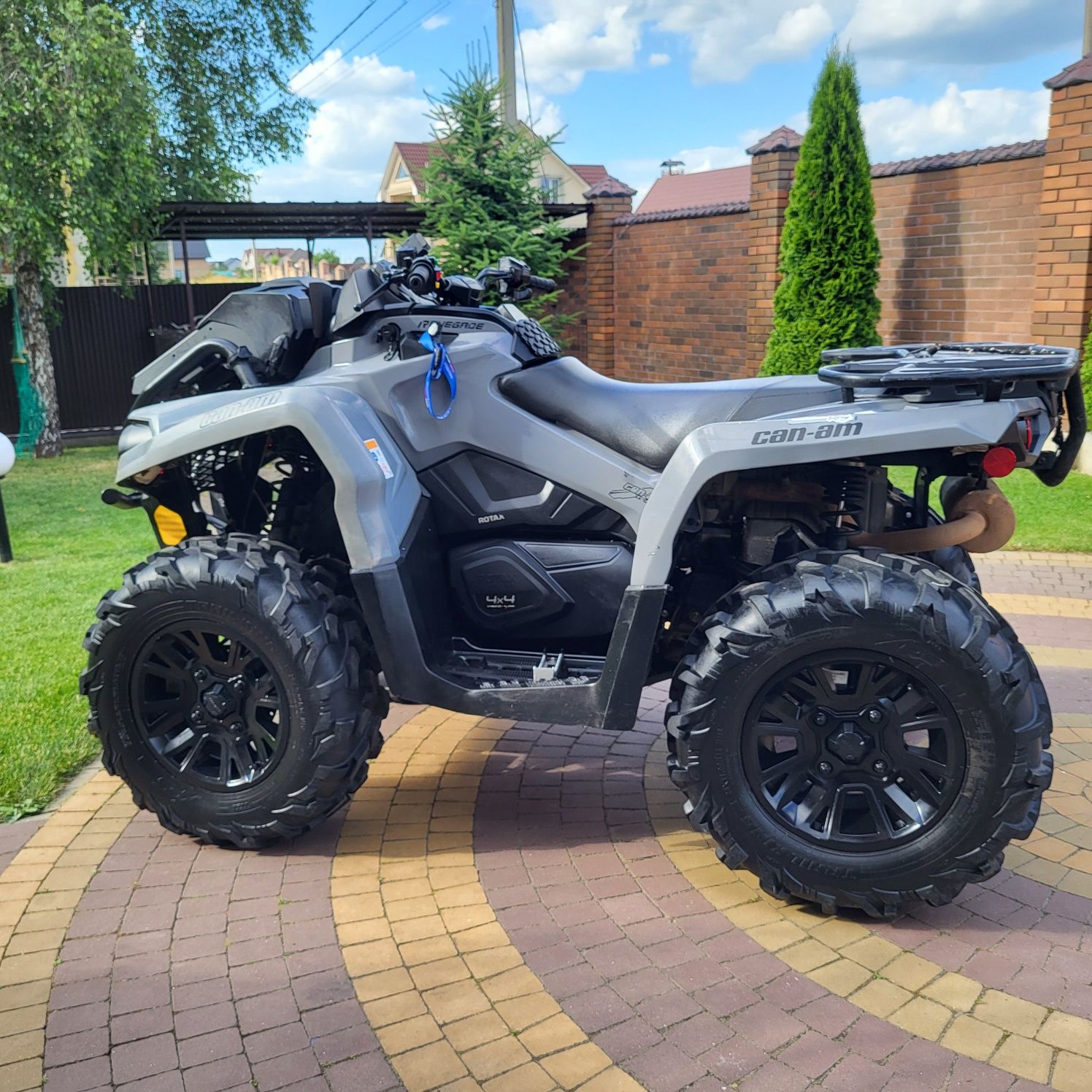 Квадроцикл brp xmr 650. 2022