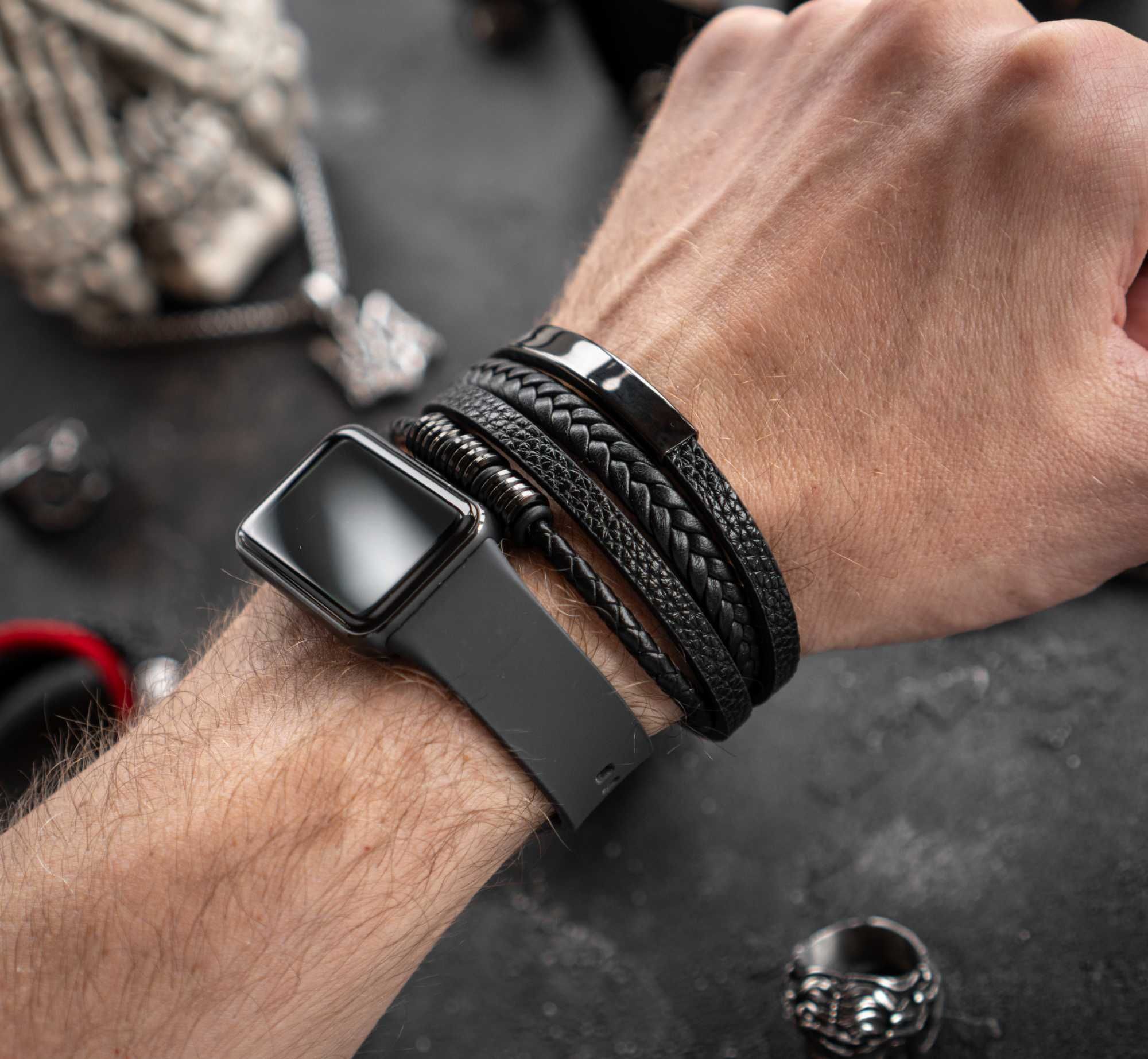 Чоловічий шкіряний браслет METAL COLOR: A3  чорний плетений на магніті