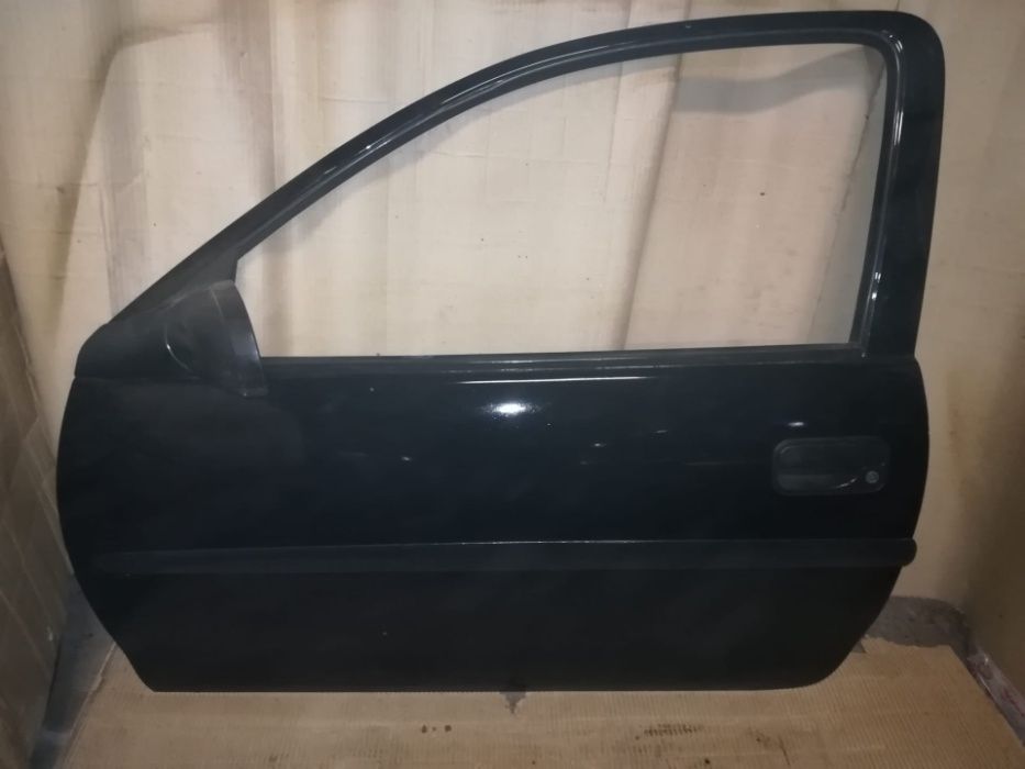 Porta frente esquerda opel corsa b 3 portas/5 portas preta