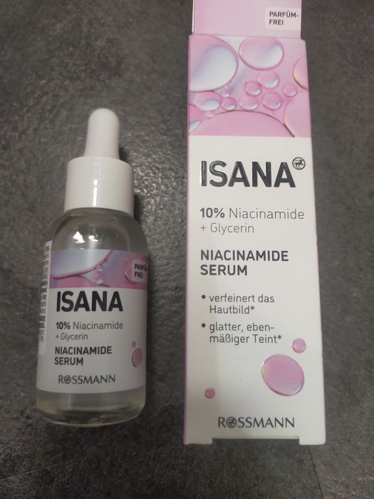 Serum z niacynamidem Isana