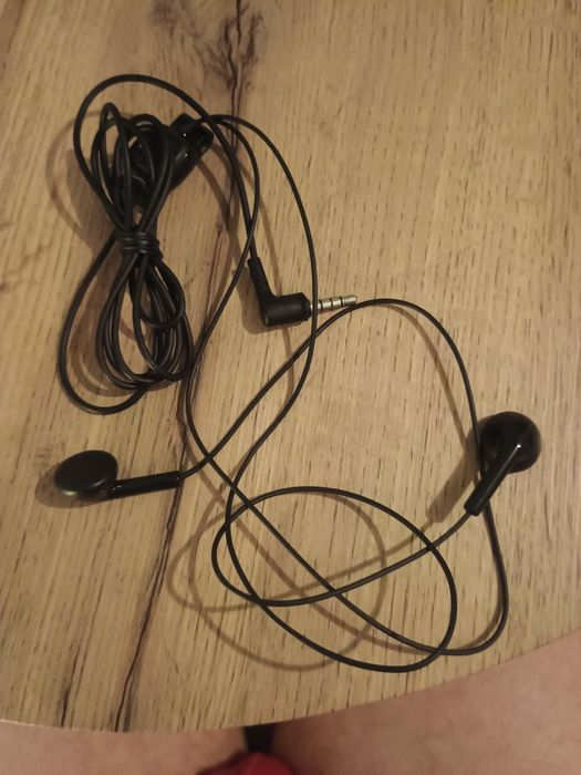 Nowe słuchawki Nokia WH-102