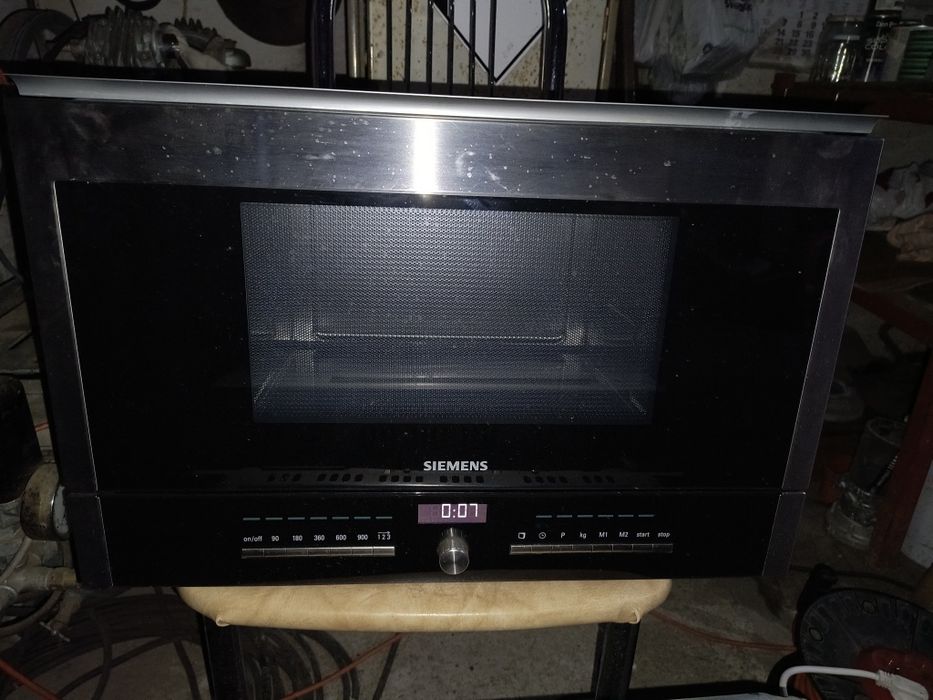 Kuchenka mikrofalowa do zabudowy