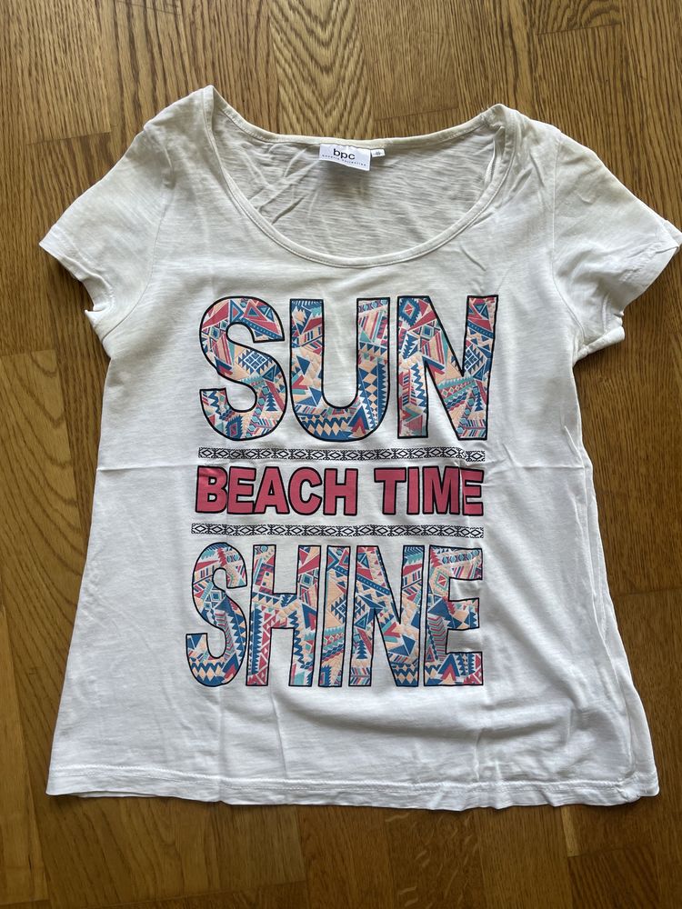 T-shirt z napisem