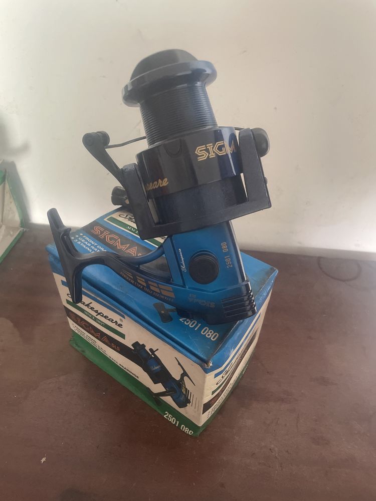 Carreto de pesca marca shakespeare modelo 2500 tamanho 080