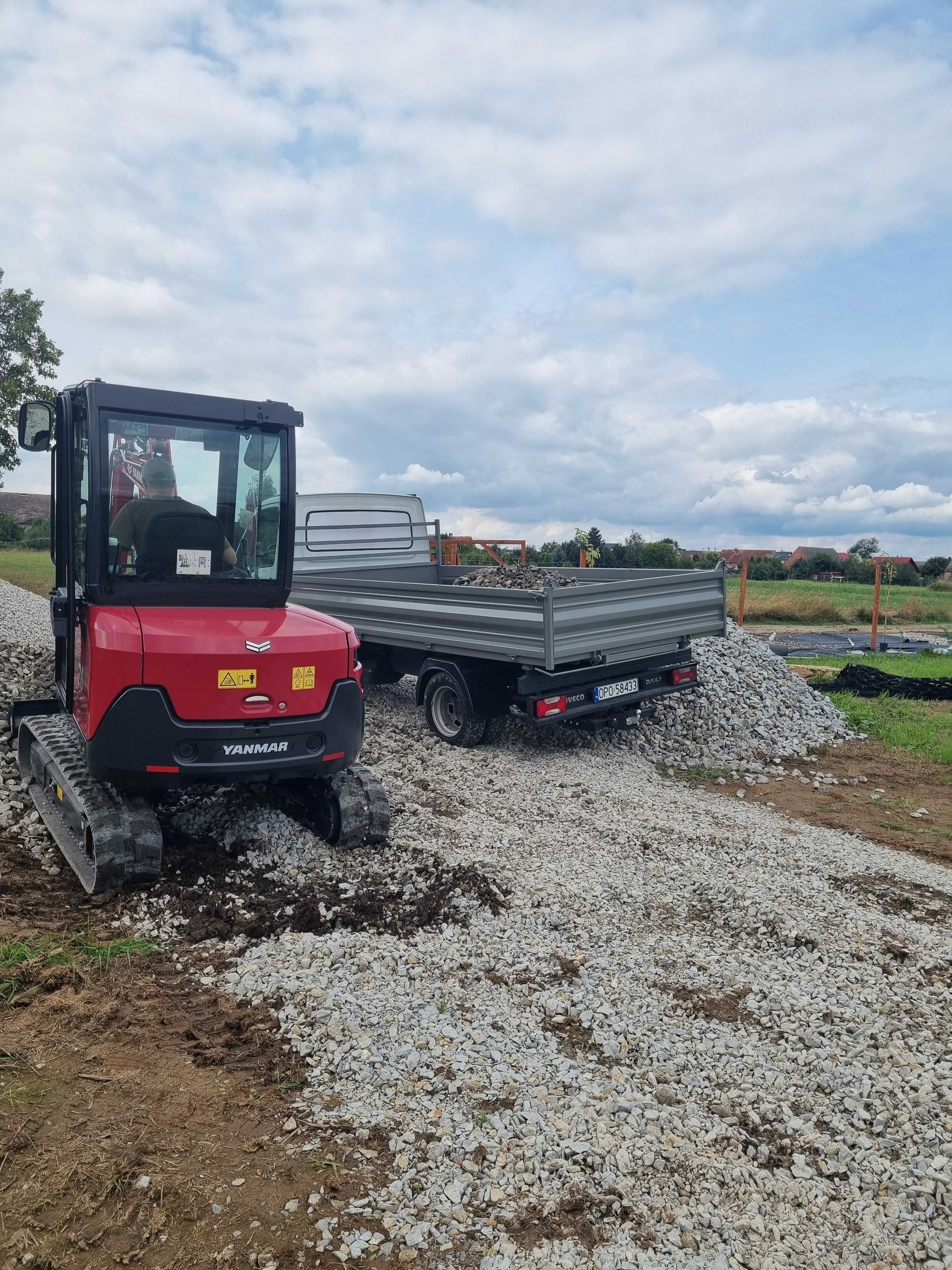 Usługi minikoparką z operatorem, Transport wywrotką, roboty ziemne